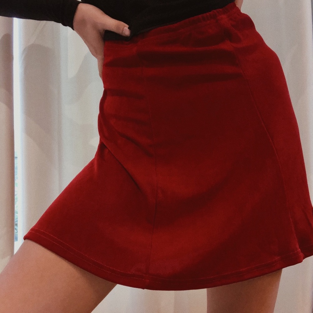 Supper soft red stretchy skirt